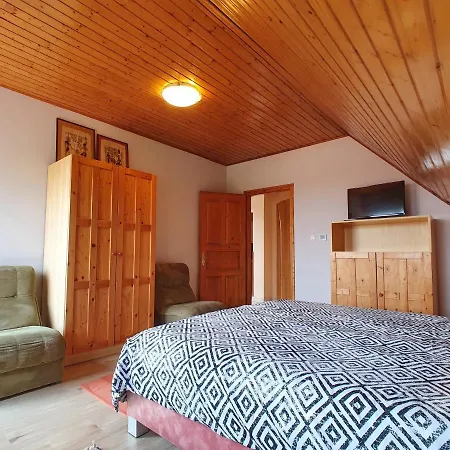 Lejlighed Csalogany Apartment - Biro Tours Nr 152 Vonyarcvashegy